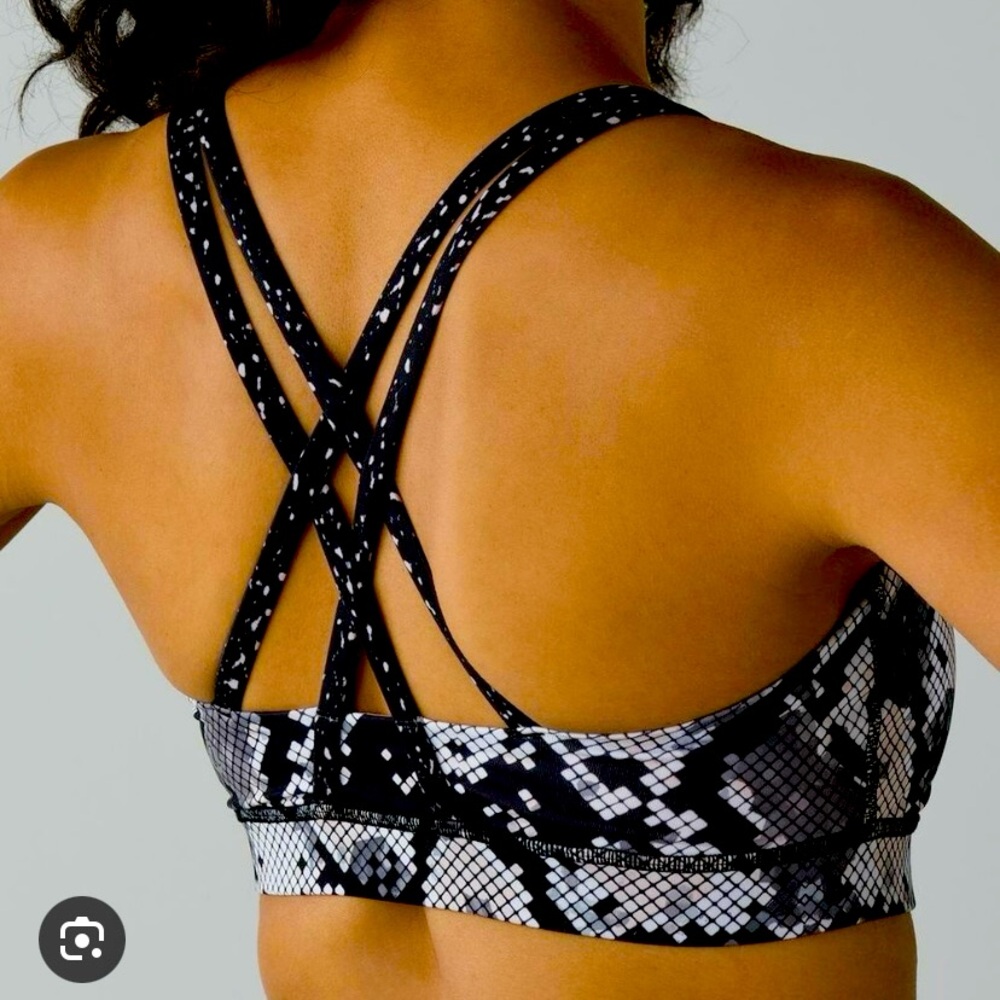 Lululemon bra size 6